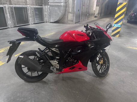 2021 Suzuki GSX-R 125, красный, 280000 рублей, вид 1