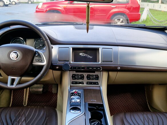 2011 Jaguar XF I Рестайлинг, золотистый, 1300000 рублей - вид 5