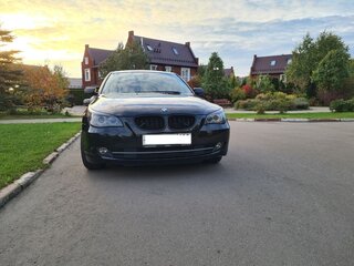 2009 BMW 5 серии 525i V (E60/E61) Рестайлинг, чёрный, 2200000 рублей, вид 1