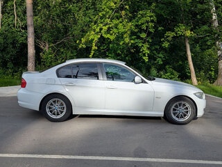 2011 BMW 3 серии 318i V (E90/E91/E92/E93) Рестайлинг, белый, 900000 рублей, вид 4