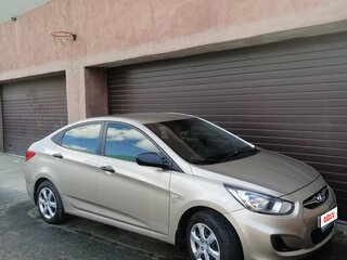 2013 Hyundai Solaris I, бежевый, 840000 рублей, вид 5