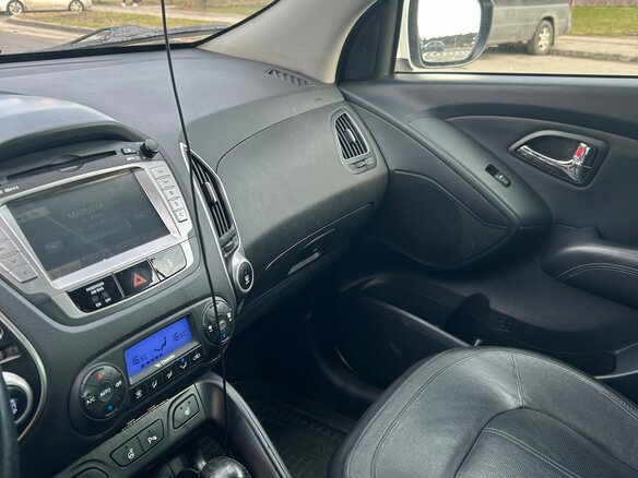 2011 Hyundai ix35 I, белый, 1020000 рублей - вид 6