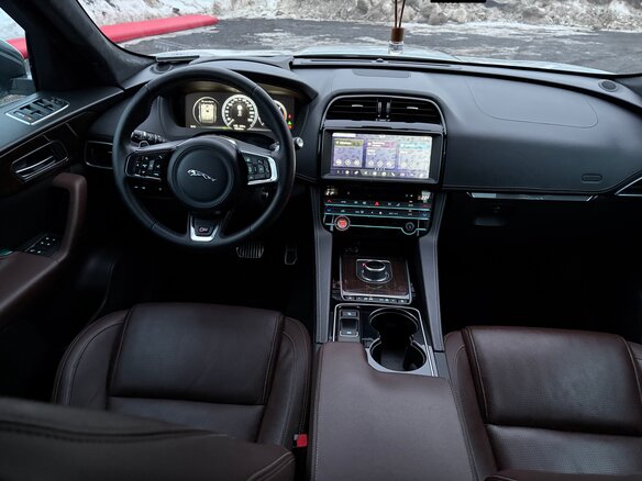 2016 Jaguar F-Pace I, белый, 2400000 рублей - вид 12