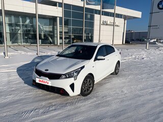 2020 Kia Rio IV Рестайлинг, белый, 1420000 рублей, вид 1
