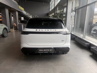 2025 Exeed Exlantix ET, белый, 6990000 рублей, вид 4