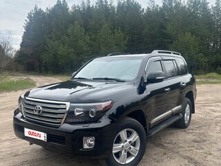 2012 Toyota Land Cruiser 200 Series Рестайлинг 1, чёрный, 4000000 рублей, вид 1