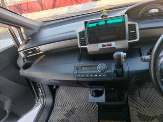 2012 Honda Freed Spike I Рестайлинг, серебристый, 900000 рублей, вид 5