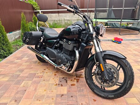 2010 Triumph Thunderbird Storm, чёрный, 599000 рублей, вид 2