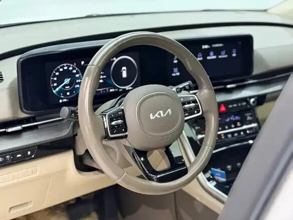 2023 Kia Carnival IV, белый, 4985000 рублей - вид 12
