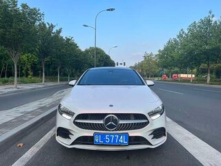 2023 Mercedes-Benz A-Класс 180 Long IV (W177) Рестайлинг, белый, 1540000 рублей, вид 2