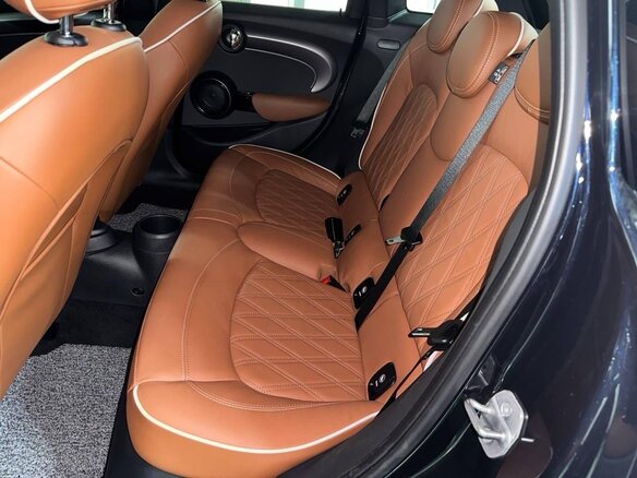 2021 Mini Hatch Cooper S III (F55/F56) Рестайлинг 2, синий, 3150000 рублей - вид 6
