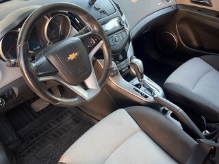 2013 Chevrolet Cruze I Рестайлинг, красный, 650000 рублей, вид 4
