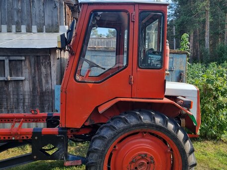 1991 ХТЗ Т-16, красный, 340000 рублей, вид 2