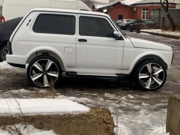 2015 Lada (ВАЗ) 2121 (4x4) I Рестайлинг, белый, 1500000 рублей - вид 5