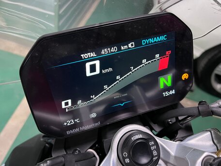 2020 BMW F 900 R, красный, 645000 рублей, вид 3