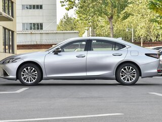 2026 Lexus ES 200 VII Рестайлинг 2, серебристый, 5715000 рублей, вид 4