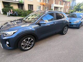 2020 Kia Stonic I, синий, 1680000 рублей, вид 4