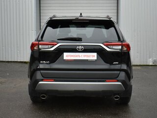 2021 Toyota RAV4 V (XA50), чёрный, 3199000 рублей, вид 4