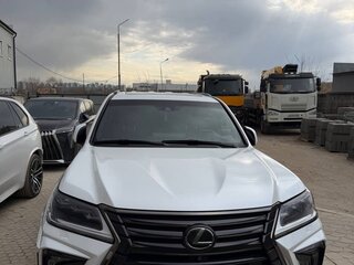 2019 Lexus LX 570 III Рестайлинг 2, белый, 11300000 рублей, вид 2