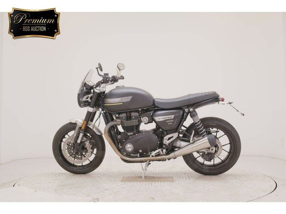 2022 Triumph Speed Twin, чёрный, 1320000 рублей - вид 3
