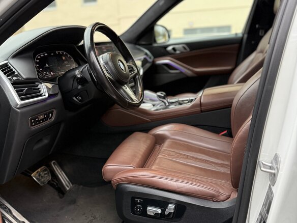 2021 BMW X6 40d III (G06), белый, 6200000 рублей - вид 28