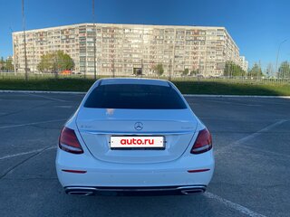 2017 Mercedes-Benz E-Класс 220 d V (W213, S213, C238), белый, 4500000 рублей, вид 4