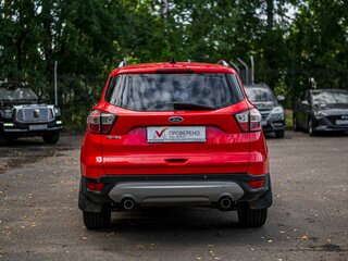 2017 Ford Kuga II Рестайлинг, красный, 1395000 рублей, вид 4