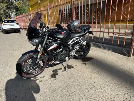 2019 Triumph Street Triple, чёрный, 850000 рублей, вид 5
