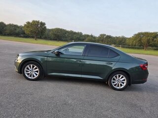 2018 Skoda Superb III, зелёный, 1997000 рублей, вид 2