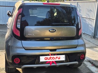 2018 Kia Soul II Рестайлинг, серебристый, 1700000 рублей, вид 4
