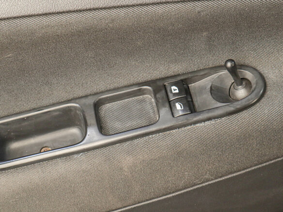 2006 Peugeot 207 I, чёрный, 459000 рублей - вид 7