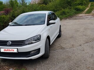 2016 Volkswagen Polo V Рестайлинг, белый, 810000 рублей, вид 1