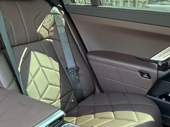 2023 BMW 7 серии 740d xDrive VII (G70), серый, 15700000 рублей - вид 19