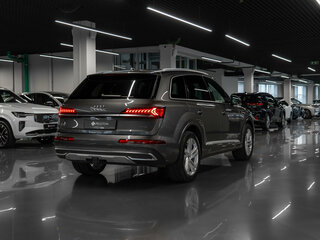 2021 Audi Q7 45 TFSI II (4M) Рестайлинг, серый, 5100000 рублей, вид 5
