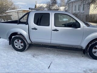 2006 Nissan Navara (Frontier) III (D40), серебристый, 800000 рублей, вид 1
