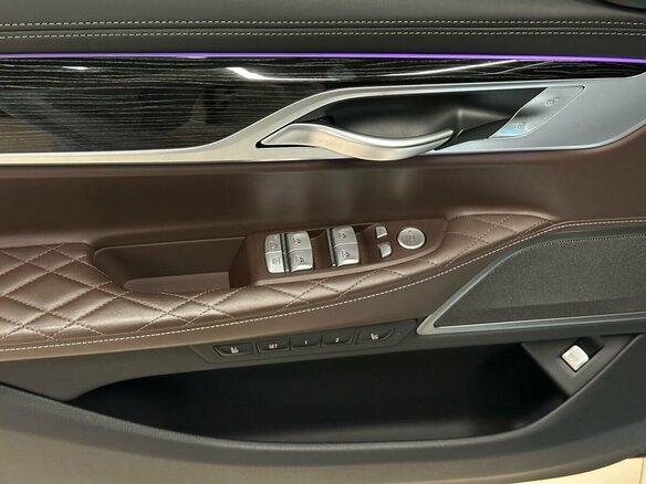 2019 BMW 7 серии Long 730Ld xDrive VI (G11/G12) Рестайлинг, белый, 7899000 рублей - вид 8