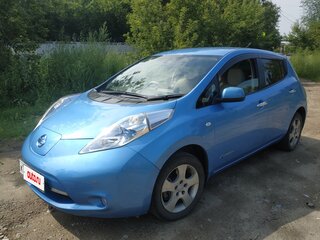 2013 Nissan Leaf (EM57) I (ZE0/AZE0), голубой, 720000 рублей, вид 1
