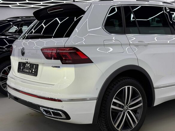 2021 Volkswagen Tiguan II Рестайлинг, белый, 4200000 рублей - вид 6
