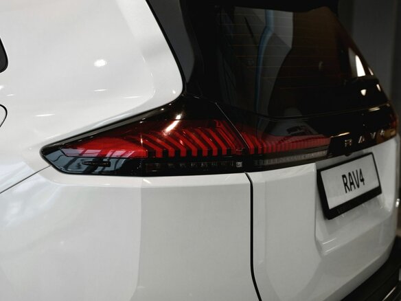 2026 Toyota RAV4 VI (XA60), белый - вид 12