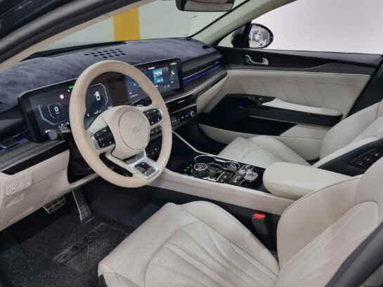 2026 Kia K5 III Рестайлинг, серый, 3400000 рублей - вид 14