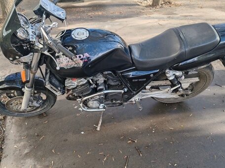 1993 Honda CB 400 Super Four, чёрный, 250000 рублей, вид 4