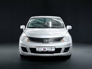 2010 Nissan Tiida I Рестайлинг, серебристый, 715000 рублей, вид 2