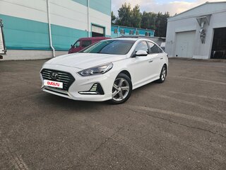2019 Hyundai Sonata VII (LF) Рестайлинг, белый, 1999900 рублей, вид 1