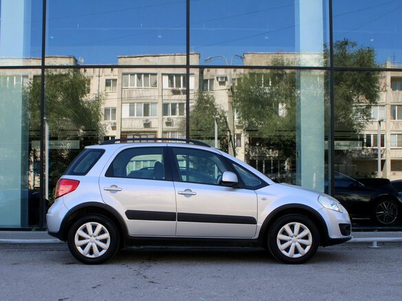 2010 Suzuki SX4 I (Classic) Рестайлинг, серебристый, 635000 рублей - вид 3