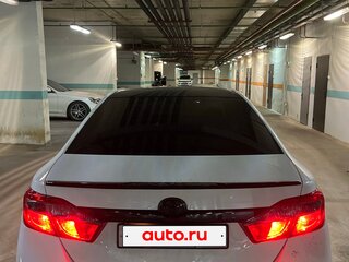 2013 Toyota Camry VII (XV50), белый, 1750000 рублей, вид 4