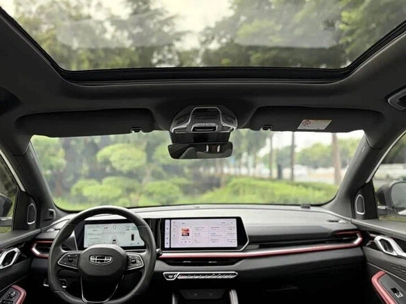 2023 Geely Coolray I Рестайлинг, белый - вид 9