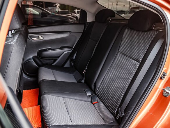 2017 Kia Rio IV, оранжевый, 1000000 рублей - вид 13