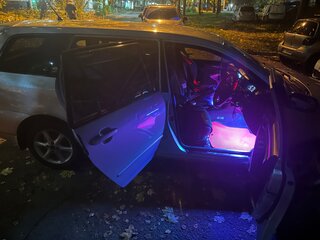 2004 Toyota Corolla Fielder IX (E120, E130) Рестайлинг, серебристый, 565000 рублей, вид 3