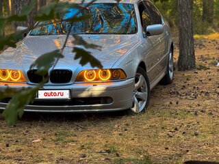 2003 BMW 5 серии 525d IV (E39) Рестайлинг, серебристый, 1300000 рублей, вид 3