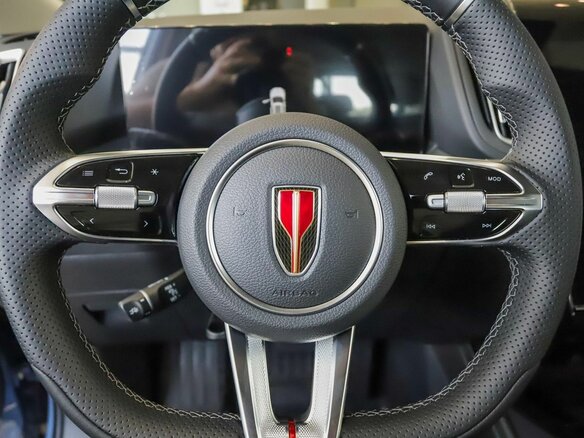 2025 Hongqi HS3, синий, 3269000 рублей - вид 14